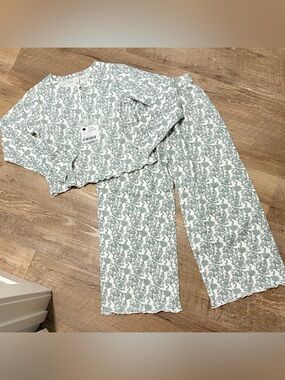 NWT Kate Quinn Ditsy Floral Jade Two-Piece Set Organic Cotton Jersey 8yr